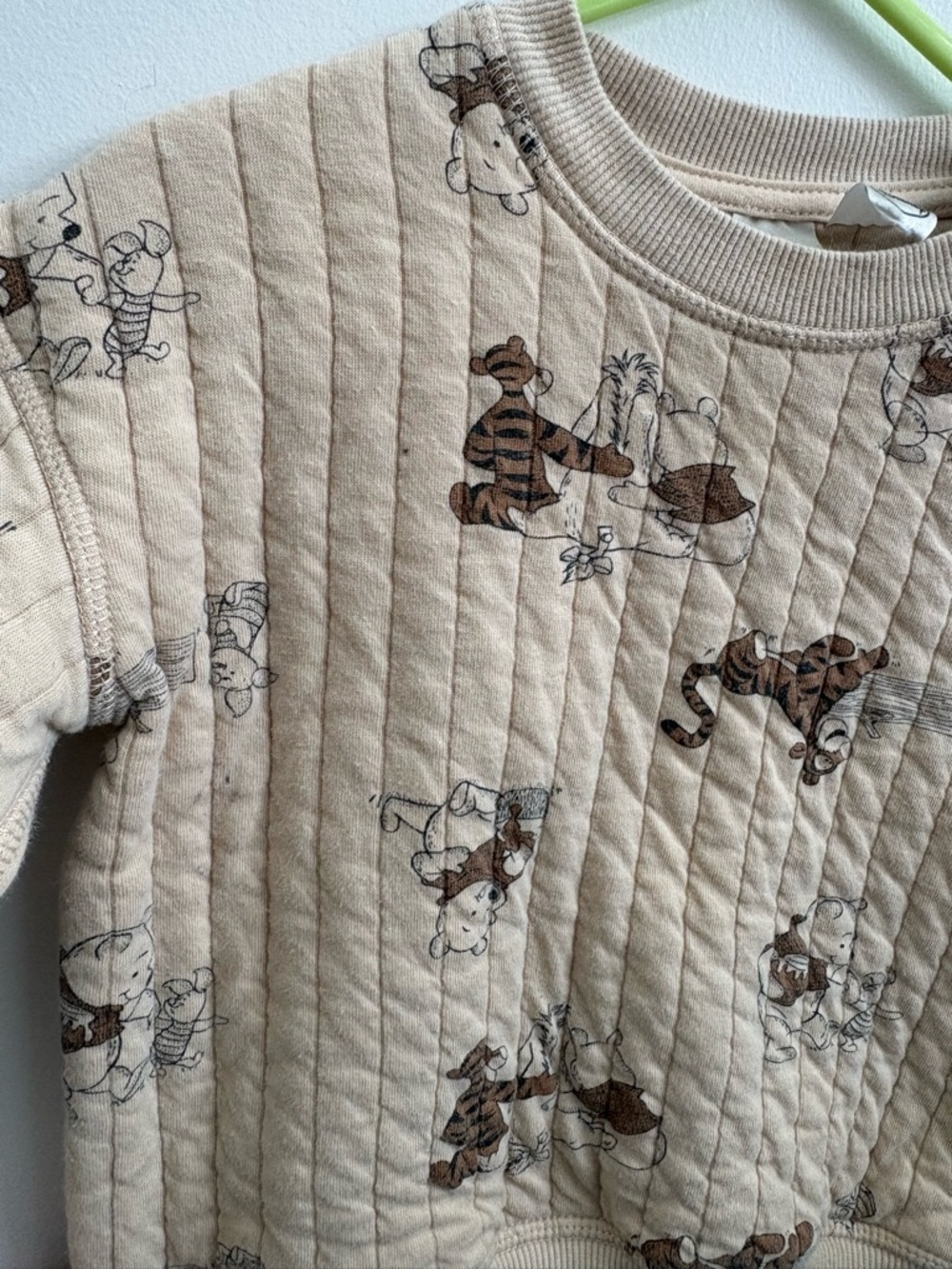 H&M Winnie the Pooh Quilted Sweatshirt 12–18M Neutral Baby Pullover - Picture 2 of 3